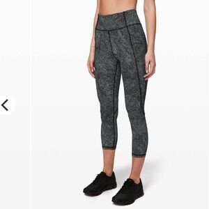 LULULEMON Time to Sweat Print Crop Leggings in Alpine B&W Print